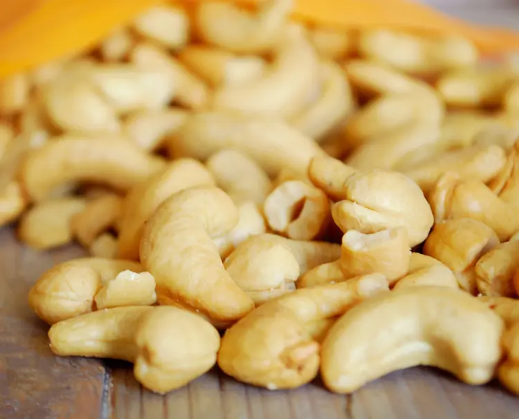 Cashews